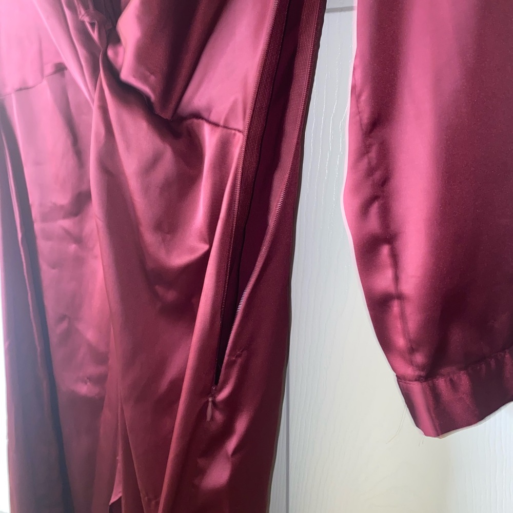 Maroon front twist slit silk dress - Picture 5 of 6